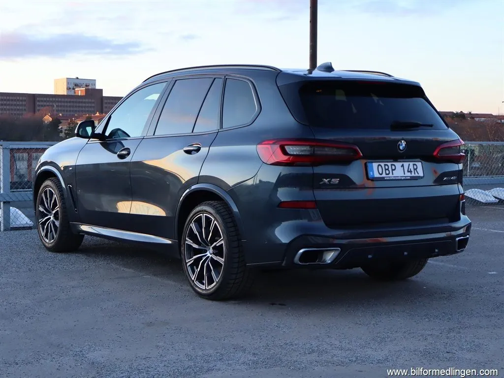 BMW X5 xDrive40i 340hk M Sport Pano Komfortstolar, bild 3 av 12
