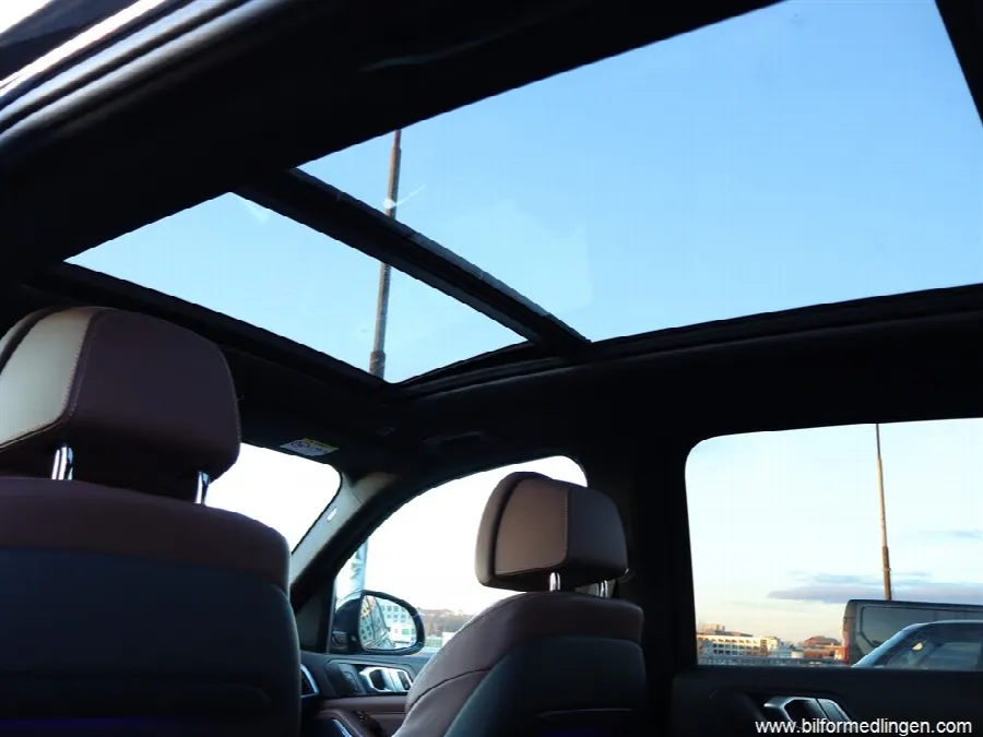 BMW X5 xDrive40i 340hk M Sport Pano Komfortstolar, bild 7 av 12