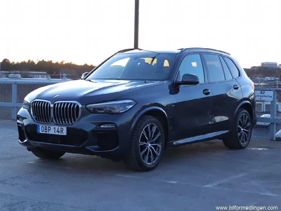 BMW X5 xDrive40i 340hk M Sport Pano Komfortstolar, bild 2 av 12