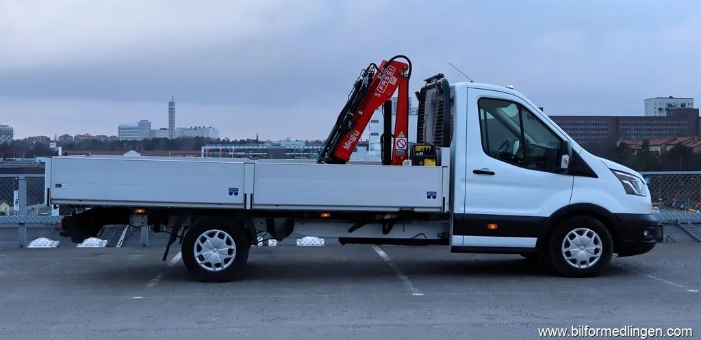 Ford Transit 350 Chassi Lyft Kranbil Automat S/V-hjul Moms, bild 1 av 12