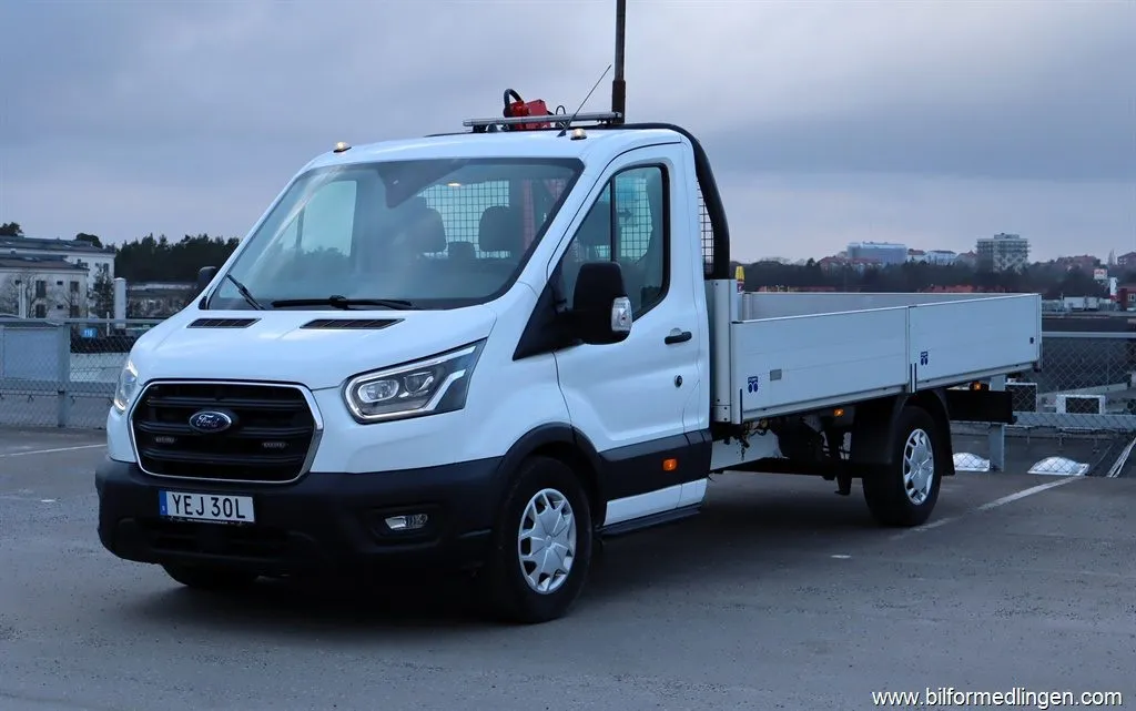 Ford Transit 350 Chassi Lyft Kranbil Automat S/V-hjul Moms, bild 3 av 12