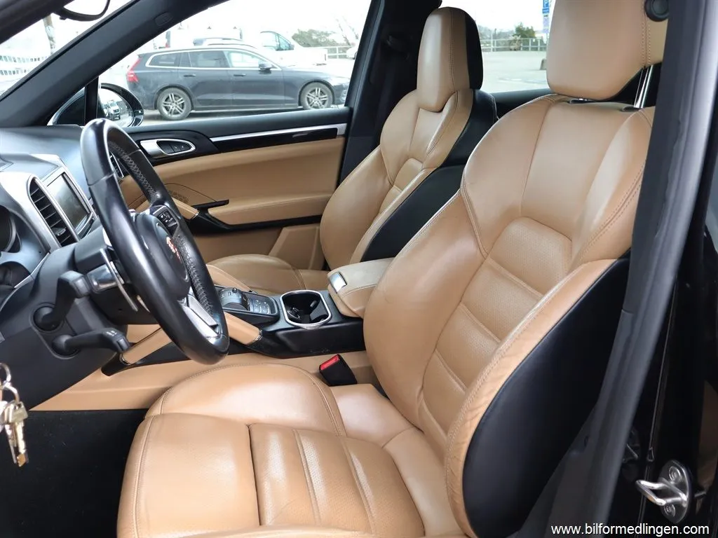 Porsche Cayenne S E-Hybrid 3.0 AWD 416hk Bose Sensorer, bild 5 av 12