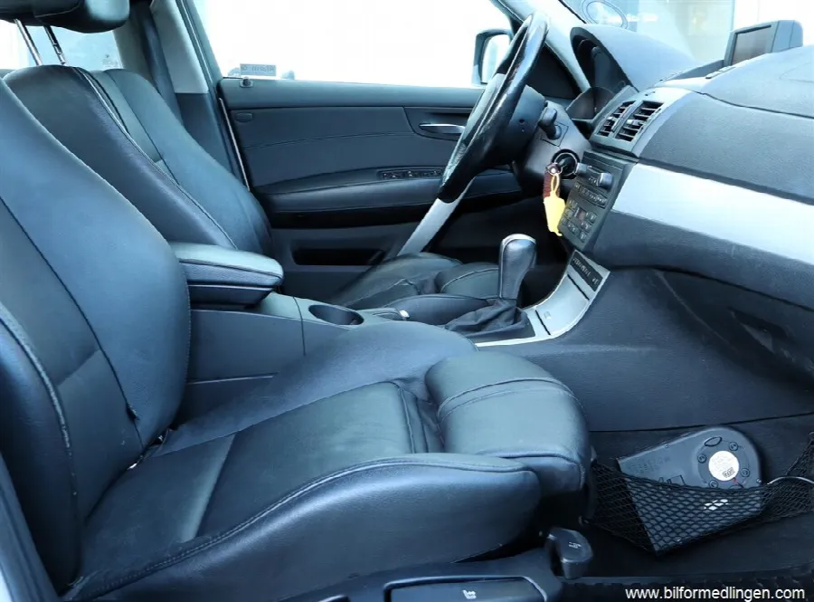 BMW X3 xDrive30d 218hk Navi S/V-hjul Värmare Automat, bild 5 av 12