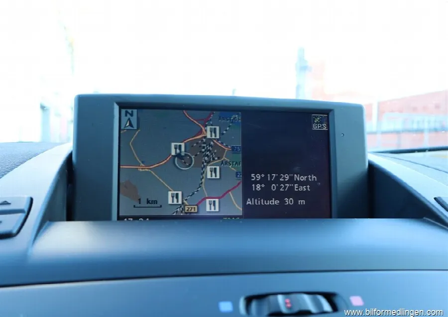 BMW X3 xDrive30d 218hk Navi S/V-hjul Värmare Automat, bild 10 av 12