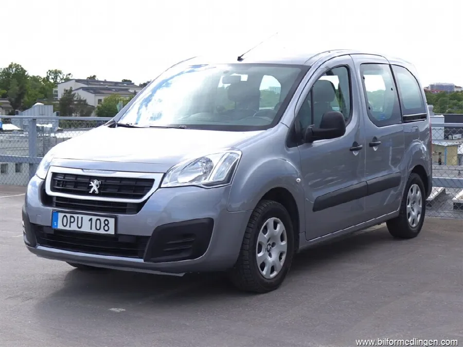 Peugeot Partner Tepee 1.2 110hk S/V-hjul 1 ägare Nyservad, bild 1 av 12