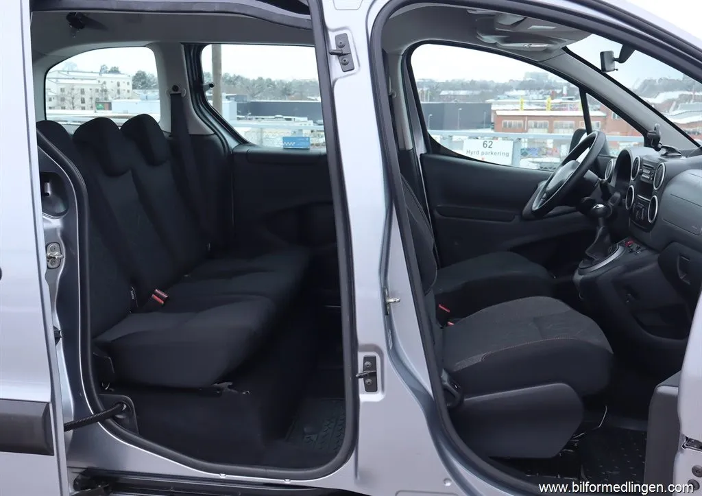Peugeot Partner Tepee 1.2 110hk S/V-hjul 1 ägare Nyservad, bild 7 av 12