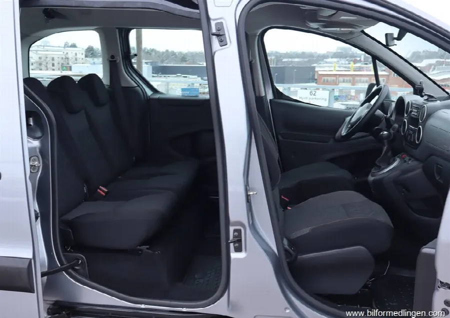Peugeot Partner Tepee 1.2 110hk S/V-hjul 1 ägare Nyservad, bild 7 av 12