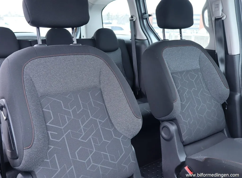 Peugeot Partner Tepee 1.2 110hk S/V-hjul 1 ägare Nyservad, bild 6 av 12