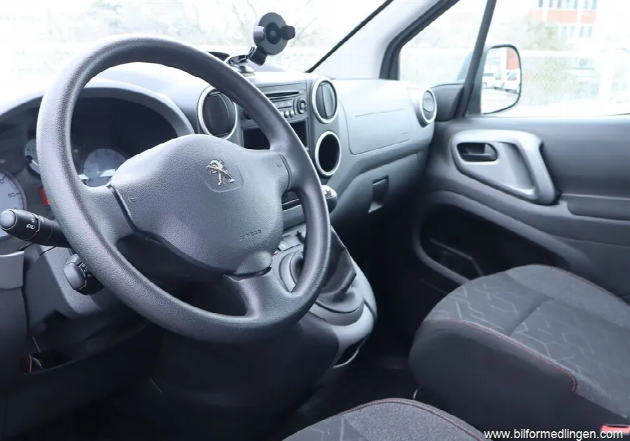 Peugeot Partner Tepee 1.2 110hk S/V-hjul 1 ägare Nyservad, bild 10 av 12