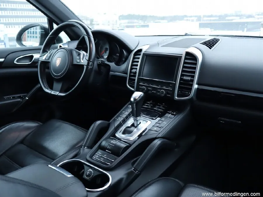 Porsche Cayenne S Hybrid 3.0 4WD 380hk S/V-hjul Drag Sv.såld, bild 8 av 12