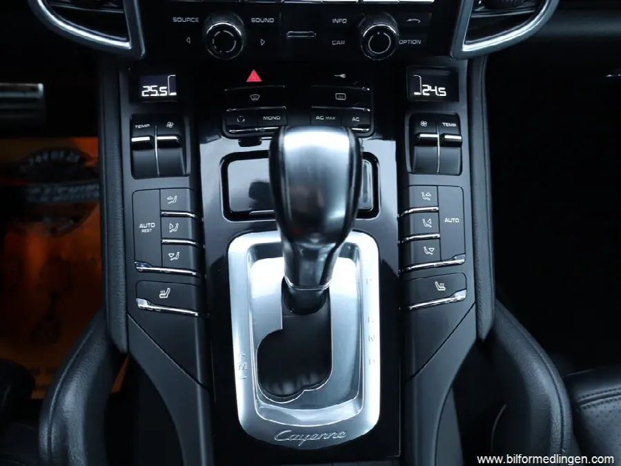 Porsche Cayenne S Hybrid 3.0 4WD 380hk S/V-hjul Drag Sv.såld, bild 11 av 12