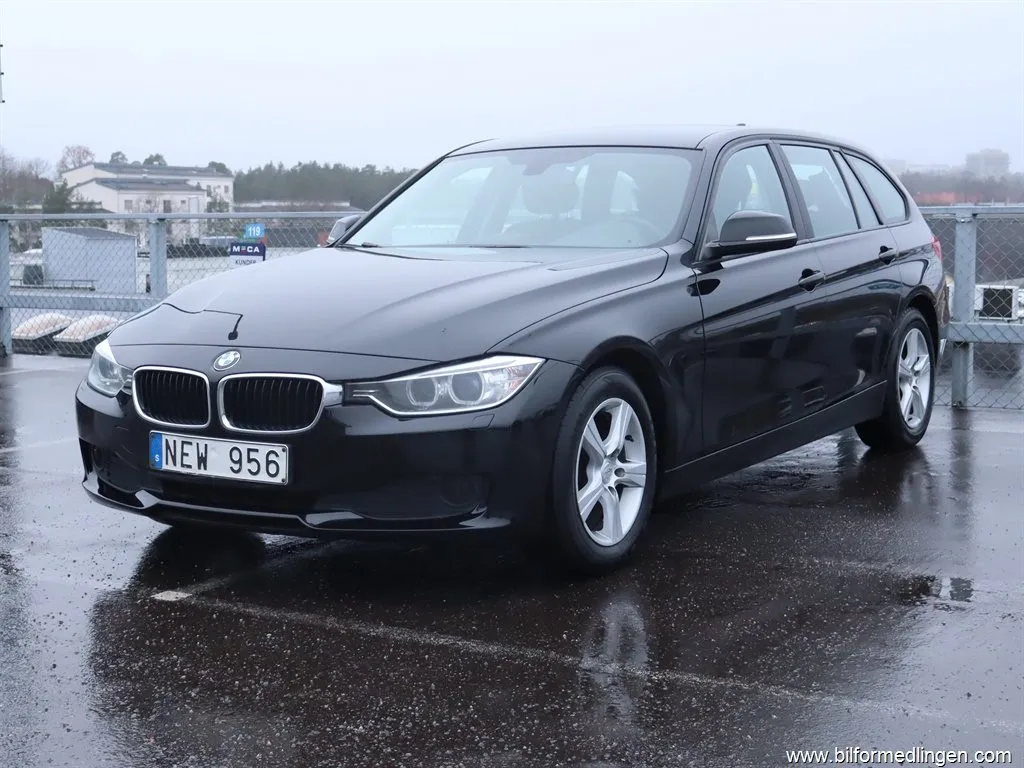 BMW 318 143hk S/V-hjul Navi, bild 2 av 12