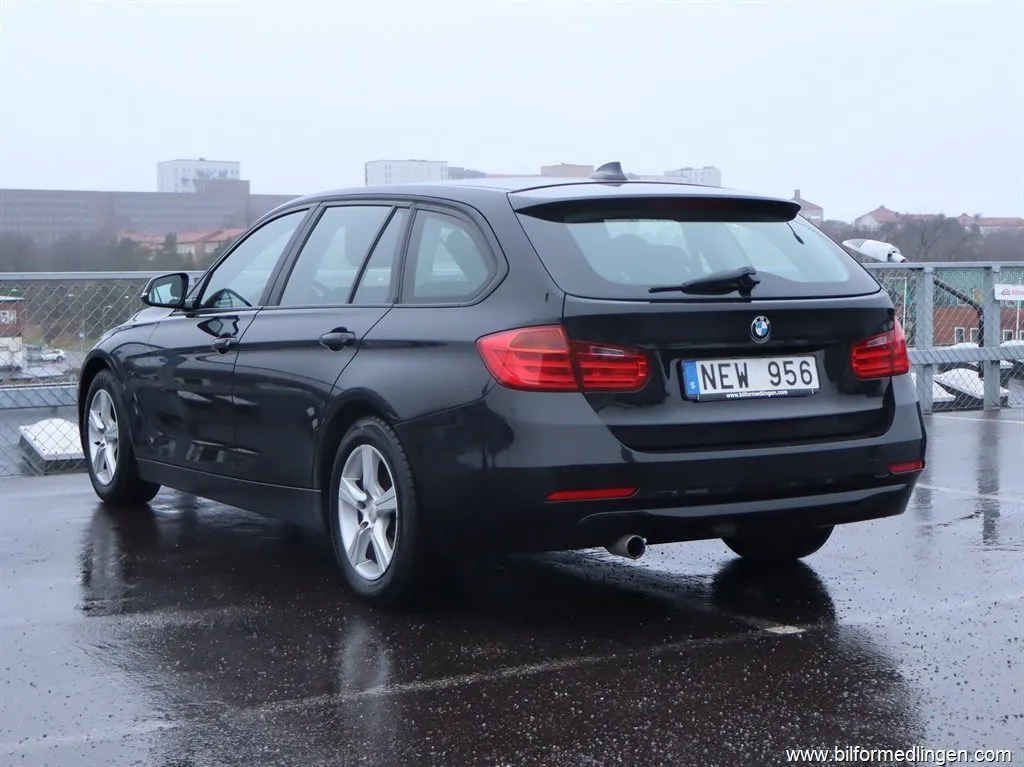 BMW 318 143hk S/V-hjul Navi, bild 3 av 12