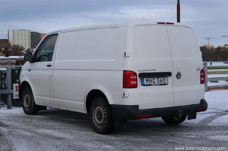 Volkswagen Transporter 2.0 TDI 102hk Värmare S/V-hjul Dragkrok, bild 3 av 12