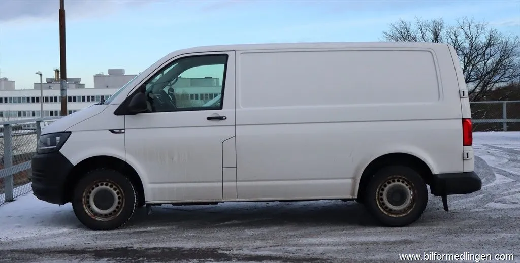 Volkswagen Transporter 2.0 TDI 102hk Värmare S/V-hjul Dragkrok, bild 4 av 12