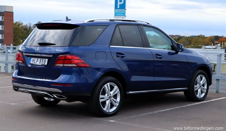 Mercedes-Benz GLE 500e Plug-In-Hybrid 4M 442hk S/V-hjul Drag, bild 3 av 12