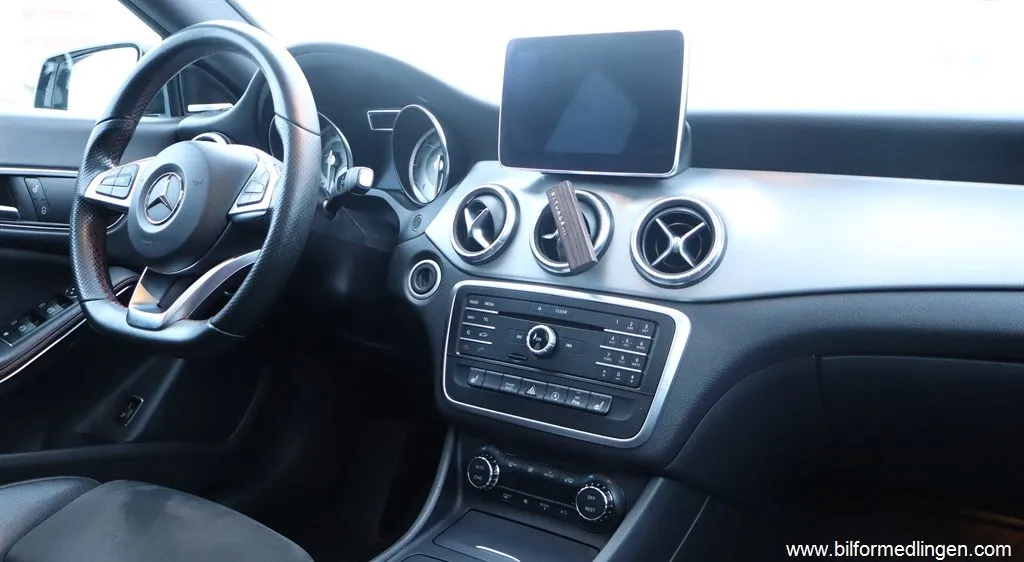 Mercedes-Benz CLA 220 d CLA AMG Sport Pano S/V-hjul Servad inkl besikt, bild 6 av 12