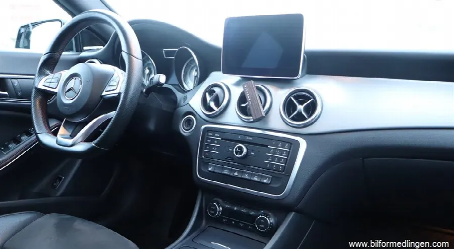 Mercedes-Benz CLA 220 d CLA AMG Sport Pano S/V-hjul Servad inkl besikt, bild 6 av 12