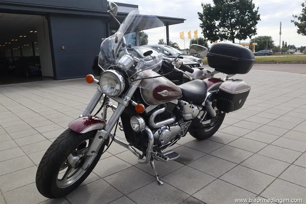 Suzuki VZ 800 Marauder 53hk Väskor Renoveringsobjekt se utrustning, bild 2 av 12