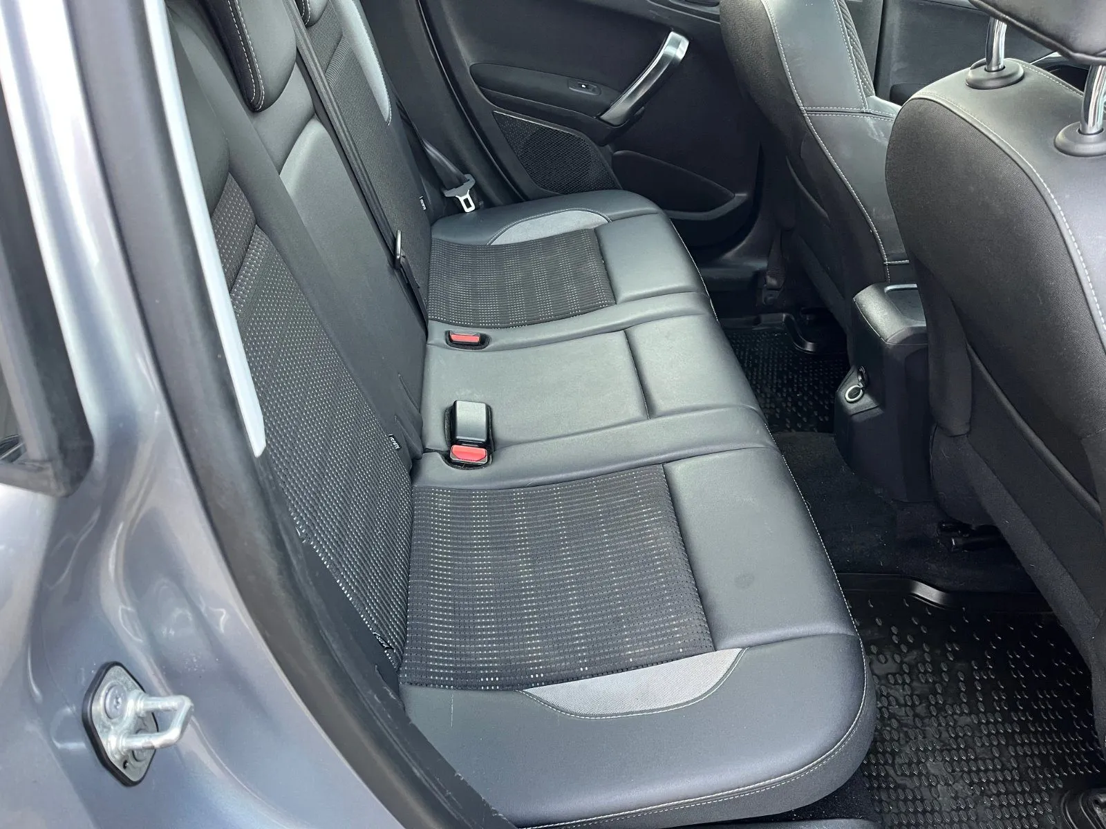 Peugeot 2008 I 2015, bild 6 av 10
