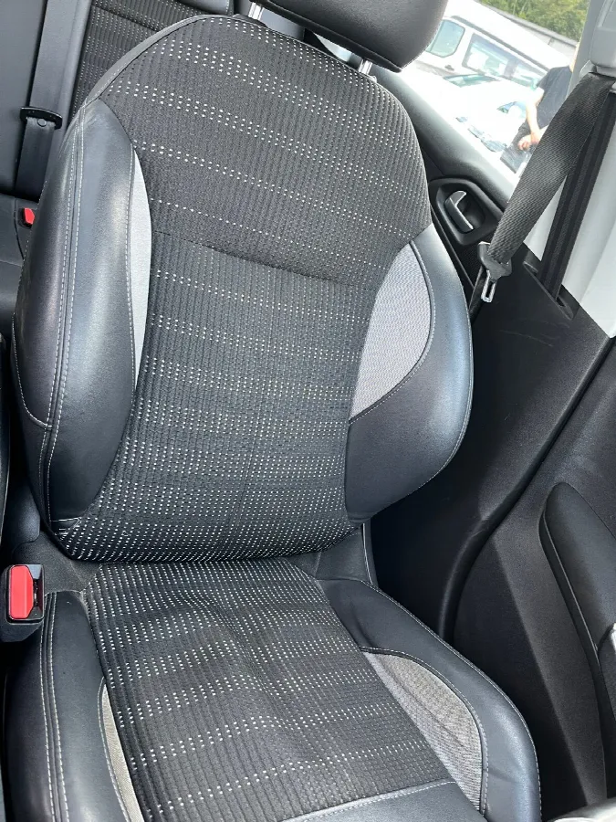 Peugeot 2008 I 2015, bild 7 av 10