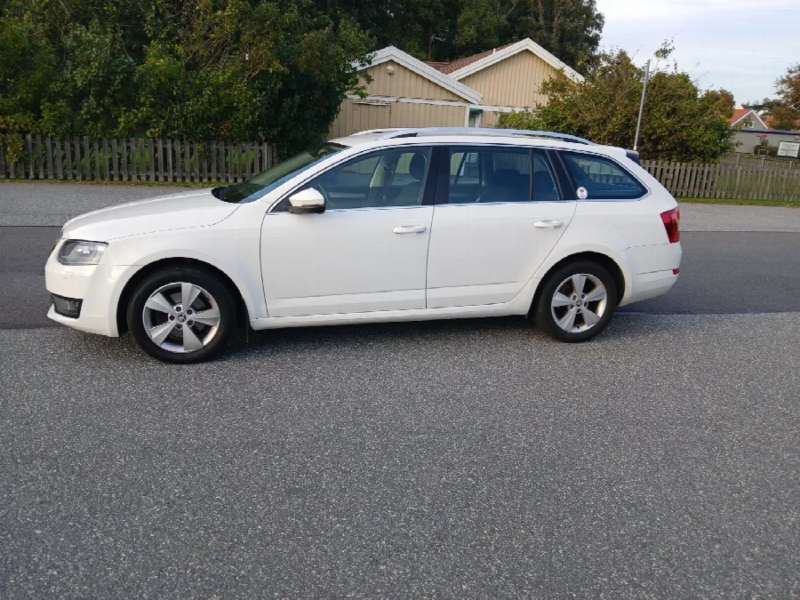 Skoda Octavia III Combi 2014, bild 1 av 5