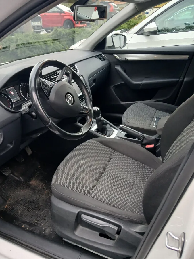 Skoda Octavia III Combi 2014, bild 5 av 5