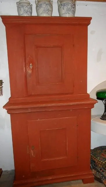 Allmogeskåp, 2-delat, tidigt 1800-tal