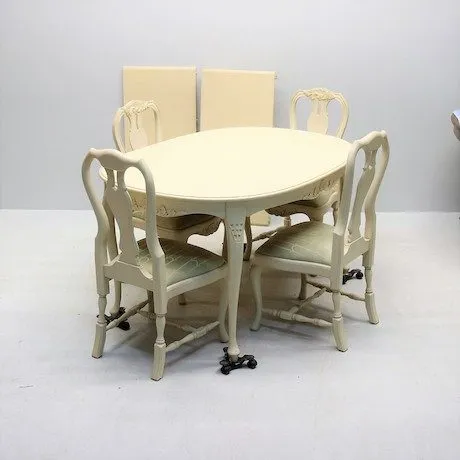 Matgrupp i barockstil (bondrokoko), bord och 4 stolar
