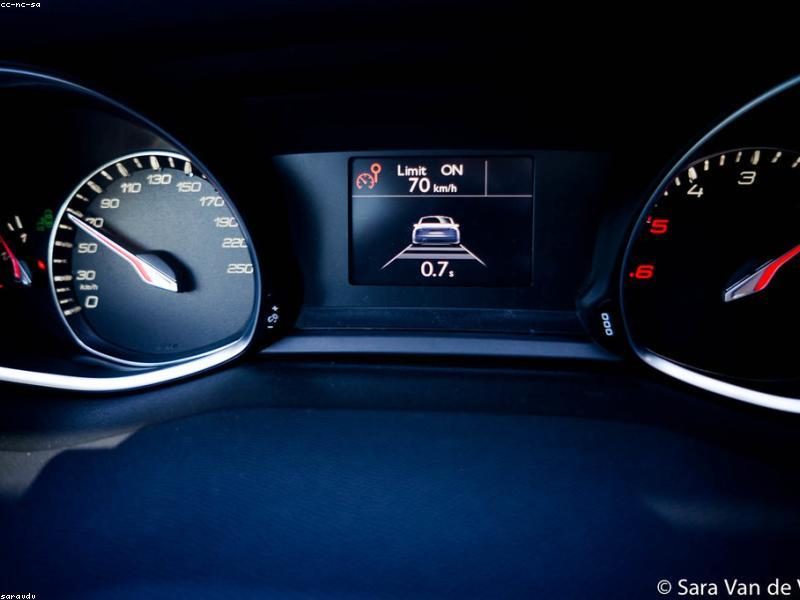 Peugeot 308 SW 1.6 BlueHDi