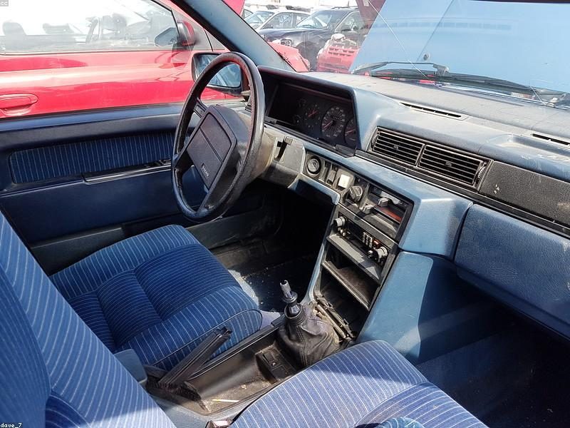 Volvo 740 GL A-traktor