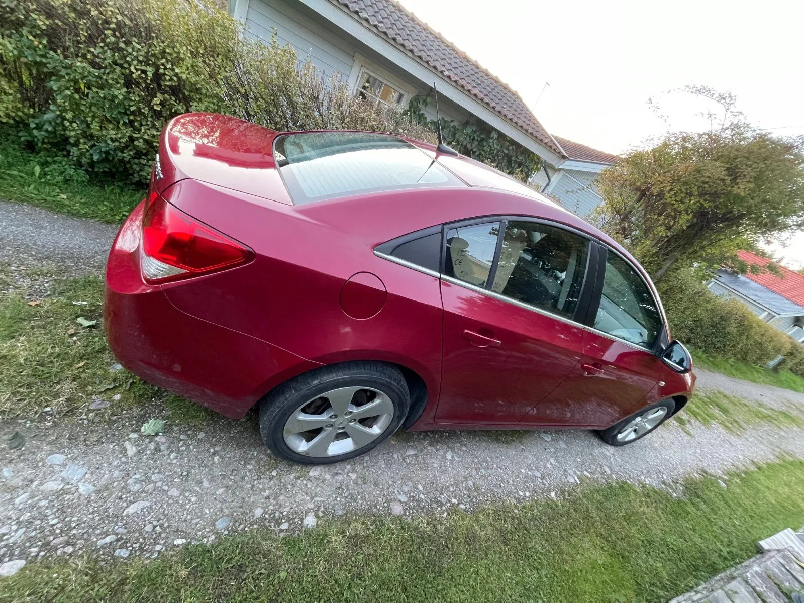 Chevrolet cruze lt automat nybes+ lågmilare+ navi+ vinterdäck++, bild 3 av 8