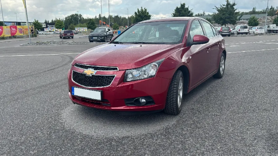 Chevrolet cruze lt automat nybes+ lågmilare+ navi+ vinterdäck++, bild 8 av 8