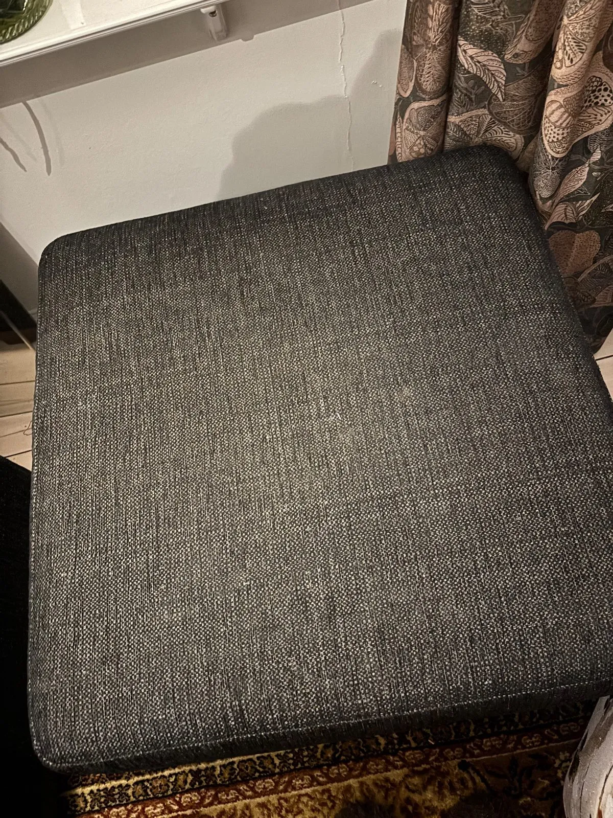 Soffa och fåtölj, bild 3 av 4