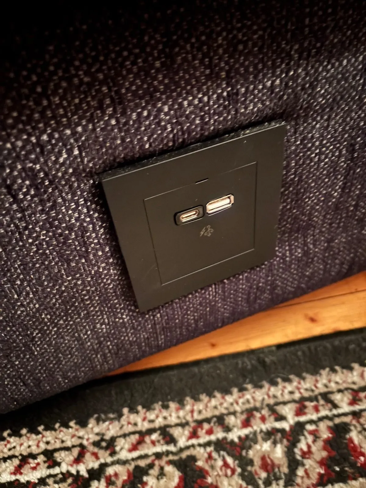 Soffa och fåtölj, bild 4 av 4