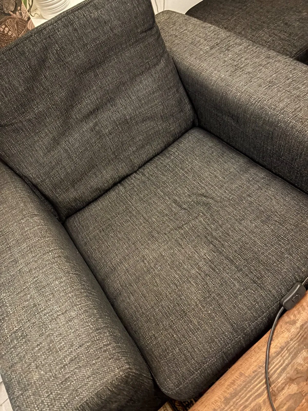 Soffa och fåtölj, bild 2 av 4