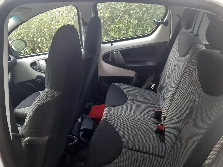 Toyota Aygo 1.0 VVT-i LIFT AC Bluetooth Servad Bes/skatt ++ '14, bild 11 av 12