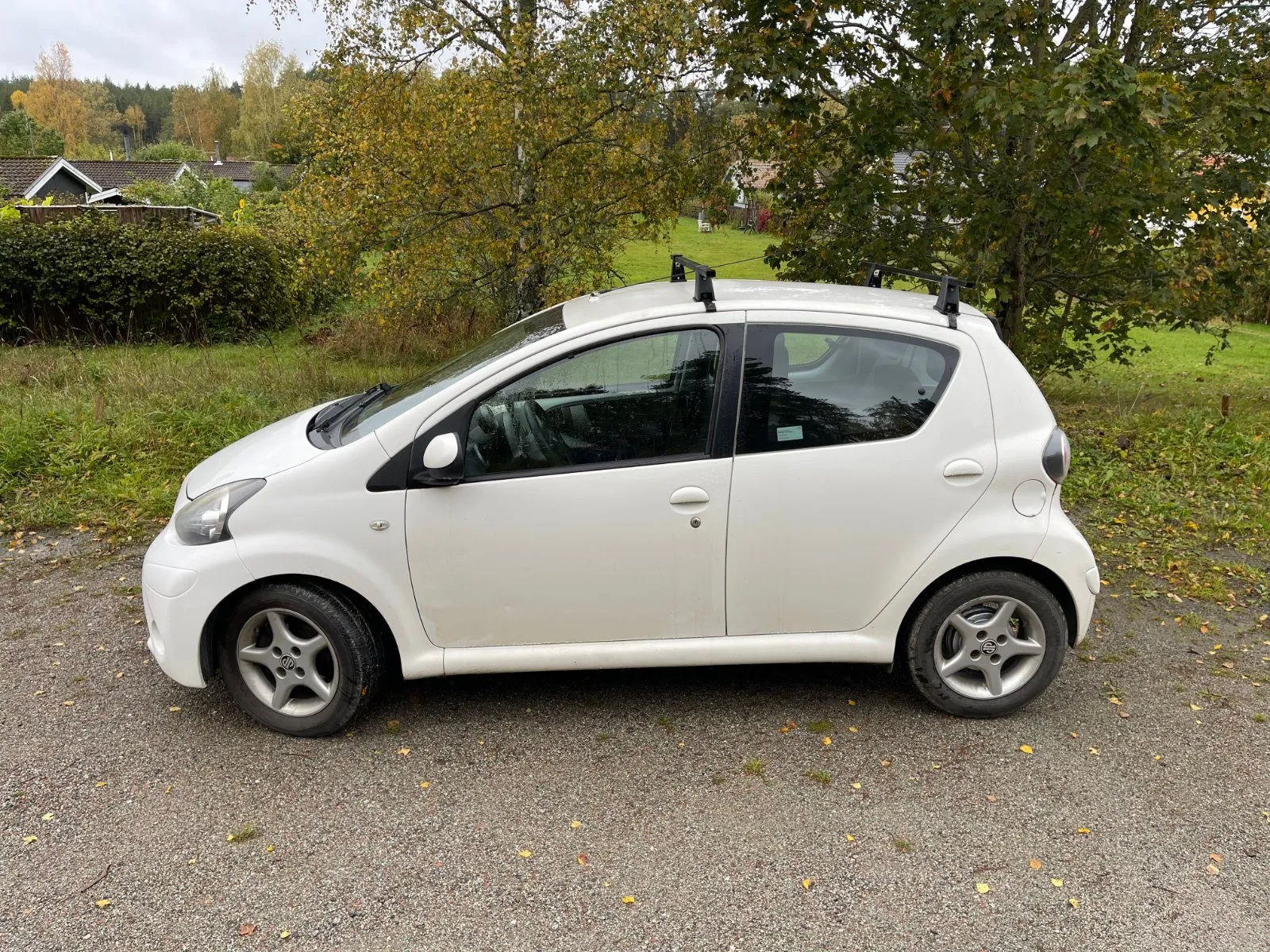 Toyota Aygo 1.0 VVT-i LIFT AC Bluetooth Servad Bes/skatt ++ '14, bild 5 av 12