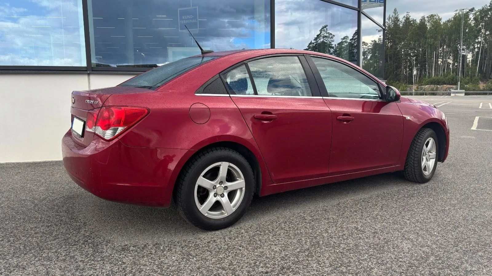 Chevrolet Cruze LT 1.8 Bensin AUTOMAT + NAVI + Vinterdäck + Nybesiktigad + Lågmilare ++, bild 9 av 12