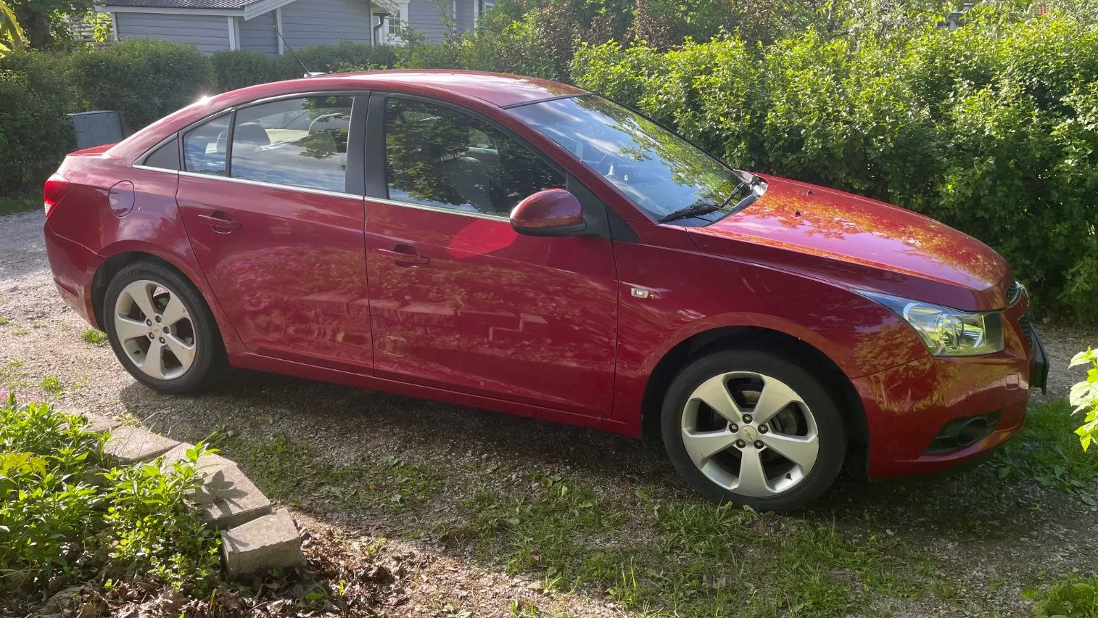 Chevrolet Cruze LT 1.8 Bensin AUTOMAT + NAVI + Vinterdäck + Nybesiktigad + Lågmilare ++, bild 3 av 12